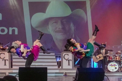 duet pair dance routine at Country Tonite in Pigeon Forge 