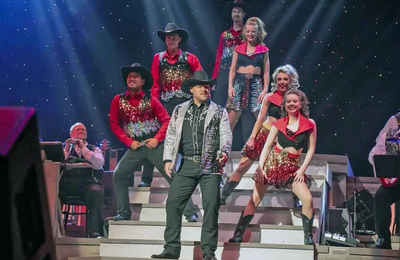 kyle and dancers