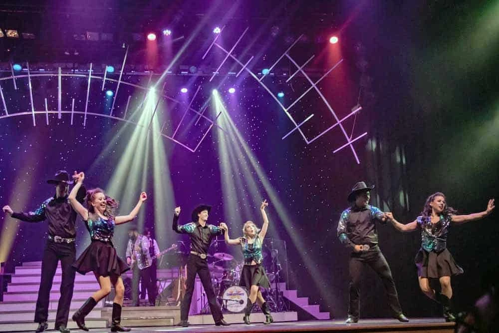 country tonite dancers