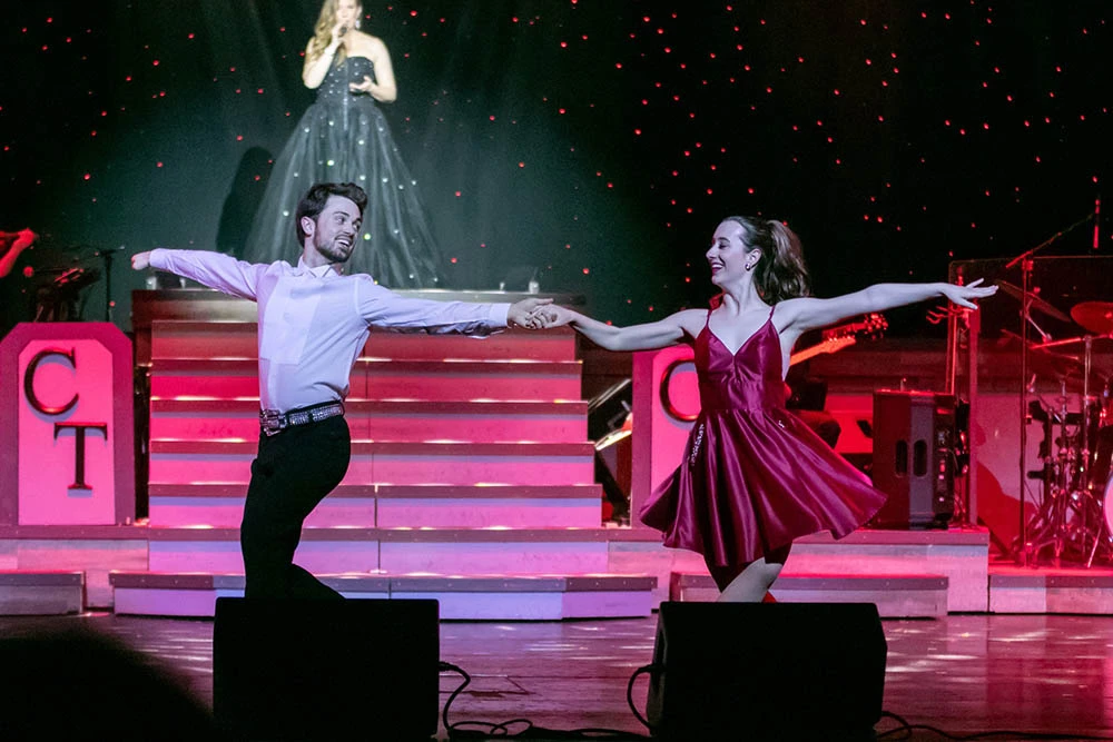 dancers at country tonite theatre