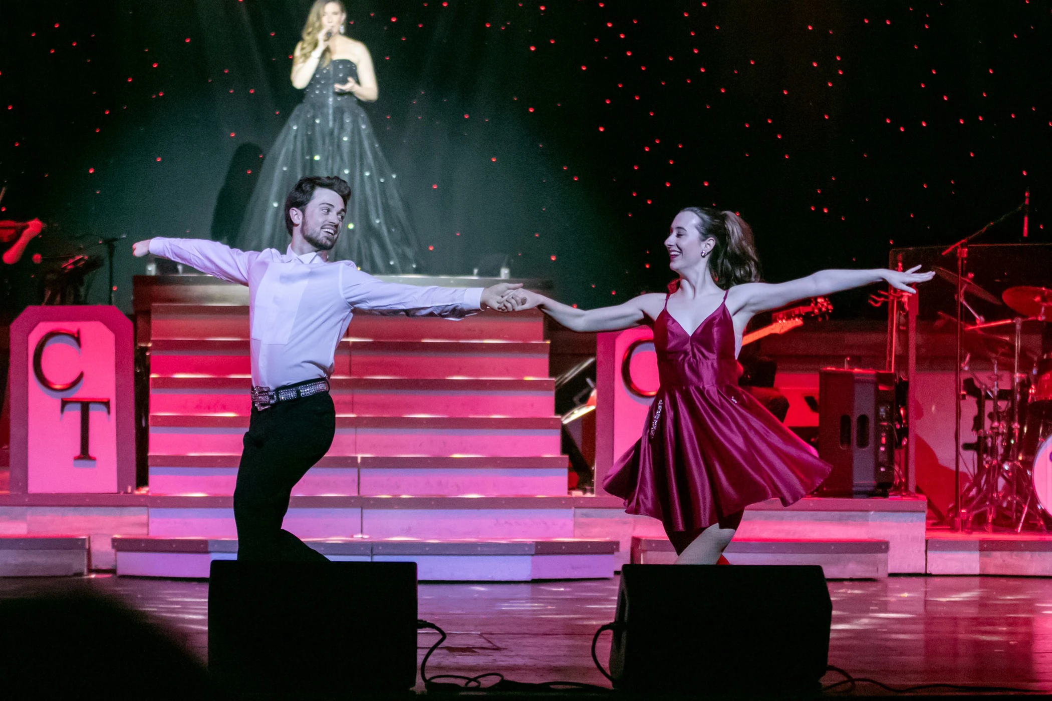 pigeon forge live show