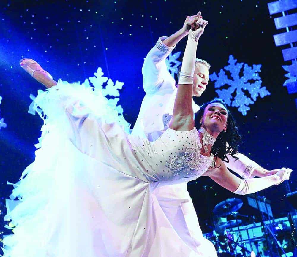 Back By Popular Demand: Christmas Shows Return to Country Tonite This November