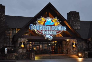 Top 4 Reasons Why Our Theater is the Best Place to See a Concert in Pigeon Forge TN