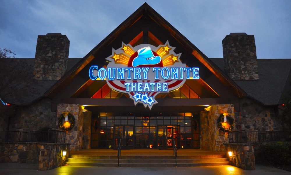 3 Reasons to Include Our Pigeon Forge Music Shows in Your Family Vacation