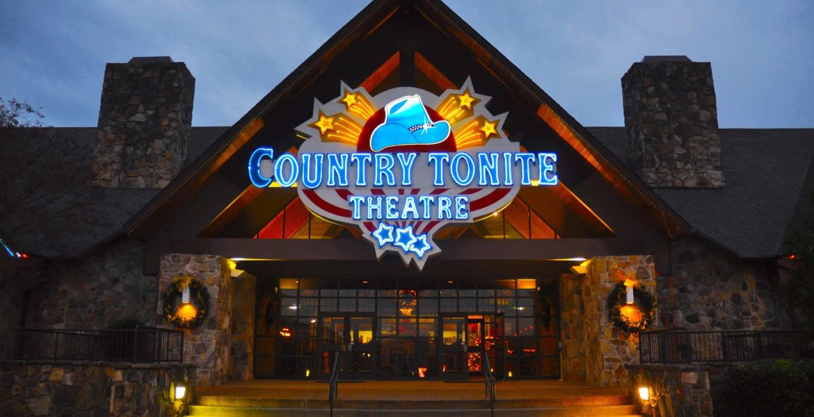 3 Reasons to Include Our Pigeon Forge Music Shows in Your Family Vacation