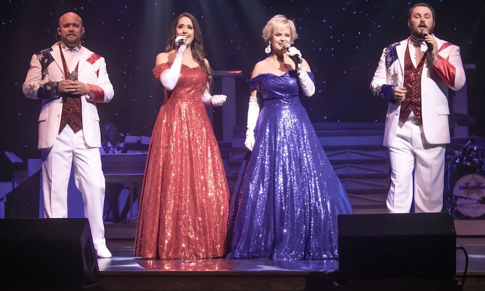5 Reasons Our Show in Pigeon Forge TN Should Be On Your Vacation Itinerary