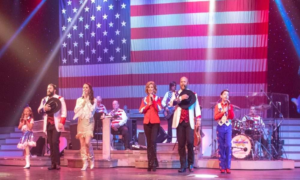 Top 4 Reasons to Attend Our Pigeon Forge Show for Independence Day