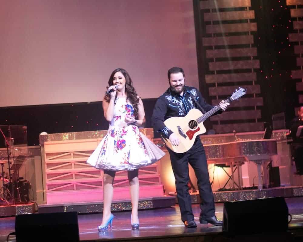 Top 4 Reasons to Take Advantage of Our Incredible Pigeon Forge Show Packages