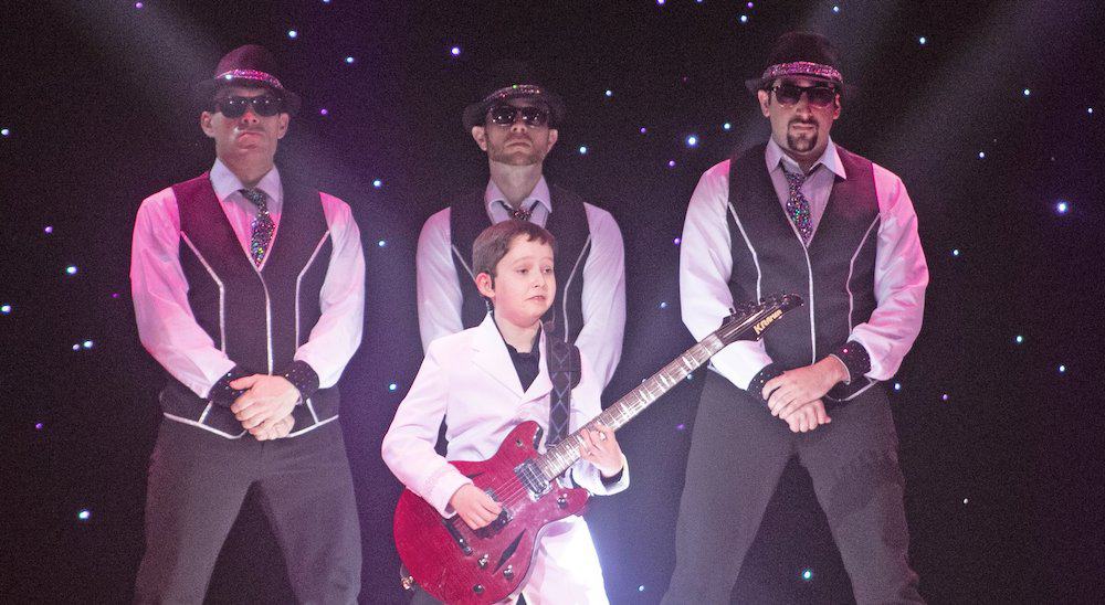 5 Reasons Why Our Music Show in Pigeon Forge TN is Perfect for Your Next Family Trip