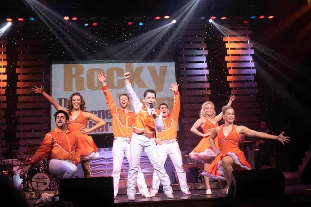 5 Reasons to Visit Our Pigeon Forge Theater With Your Group