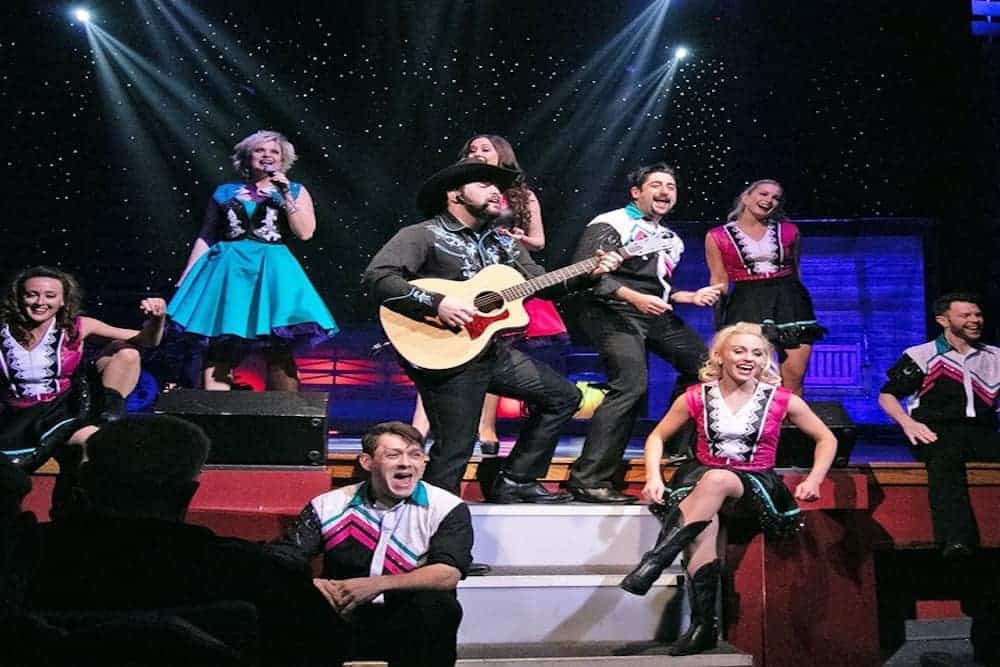 Top 5 Reasons Couples Love Spending an Evening at Our Pigeon Forge Show