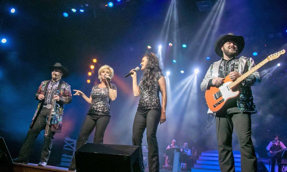 5 Mind-Blowing Vacation Packages for Country Tonite’s Pigeon Forge Music Shows