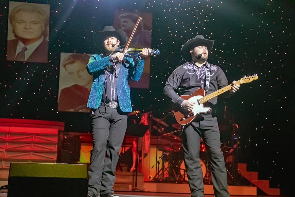 guitarist and fiddle player
