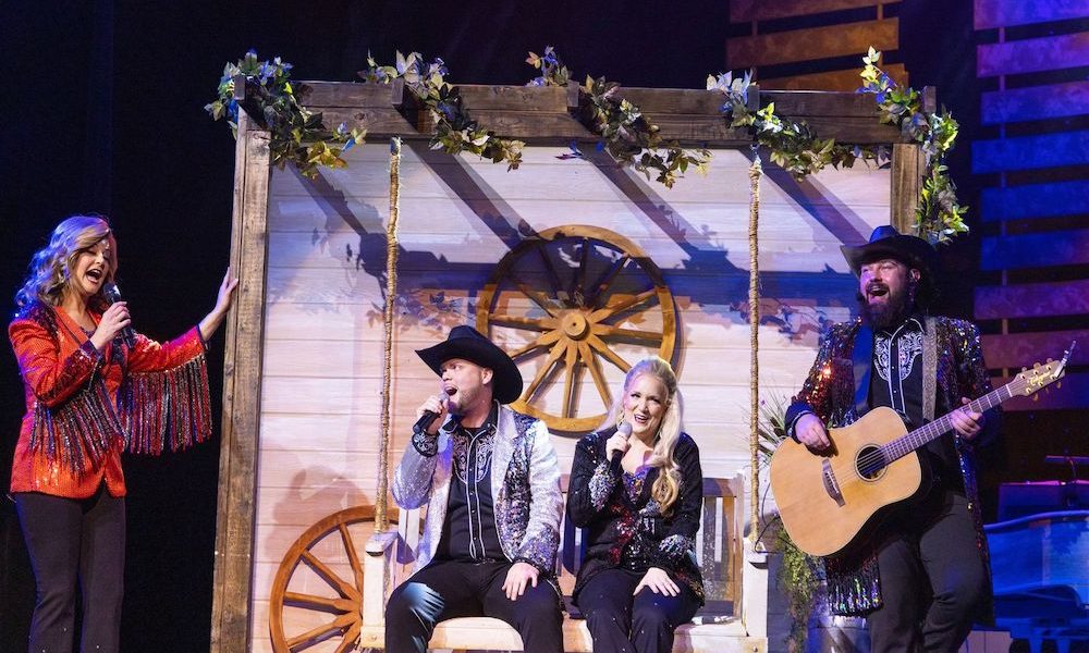 Top 5 Reasons Why Our Theater is the Best Place to See Live Music in Pigeon Forge