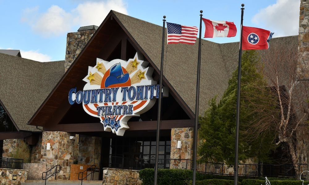 Enjoy Pigeon Forge Entertainment at Country Tonite!