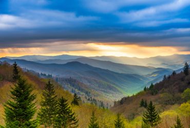 Top 4 Reasons You’ll Love Spending a Vacation in the Smoky Mountains